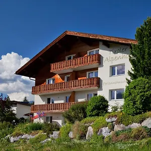 Tiroler Alpenhof Apartment